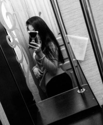 Мои услуги - это полное расслабление и исполнение твоих фантазий. Я готова удовлетворить все твои желания и сделать твои мечты реальностью. Мой опыт и креативность помогут нам окунуться в мир наслаждения и насладиться друг другом. У меня есть много положительных отзывов от довольных клиентов, и я уверена, что и ты не останешься равнодушным. Жду тебя в Москве, чтобы создать незабываемые воспоминания вместе! 💋🔥💫 Лапушка